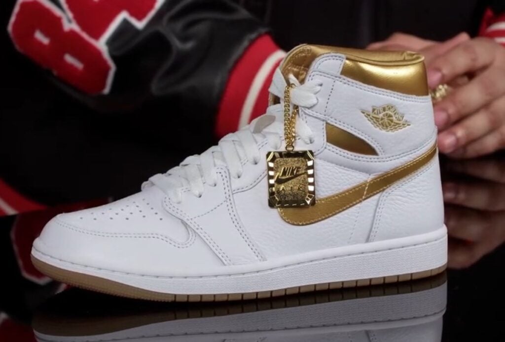 Air Jordan 1 High OG Metallic Gold