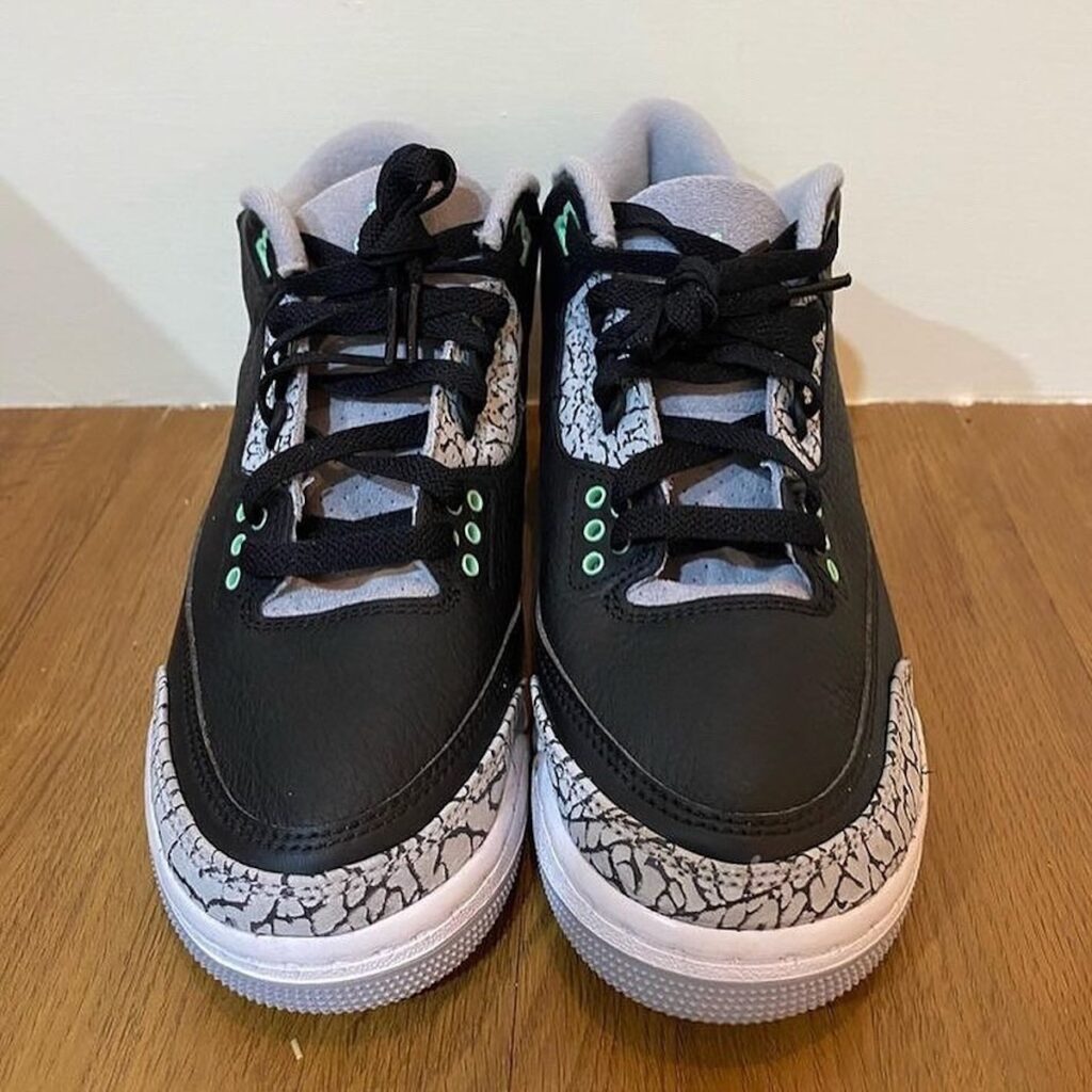 Air Jordan 3 Green Glow 2024