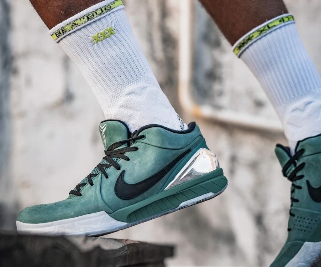 Nike Kobe 4 Protro Girl Dad On-Feet